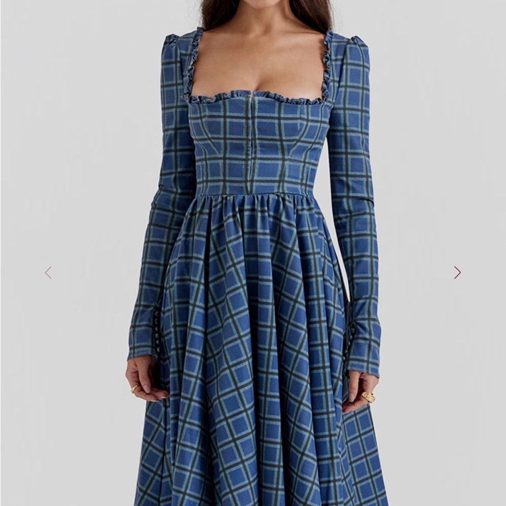 New! NWT! Delia Tartan Midi Dress House of CB Pleated Puff Sleeve Dress